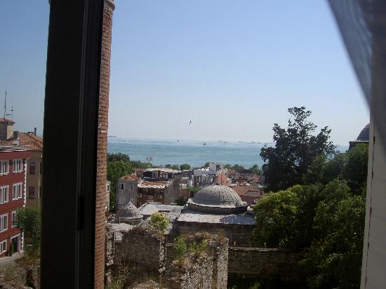 Bir Pencere Kenarı